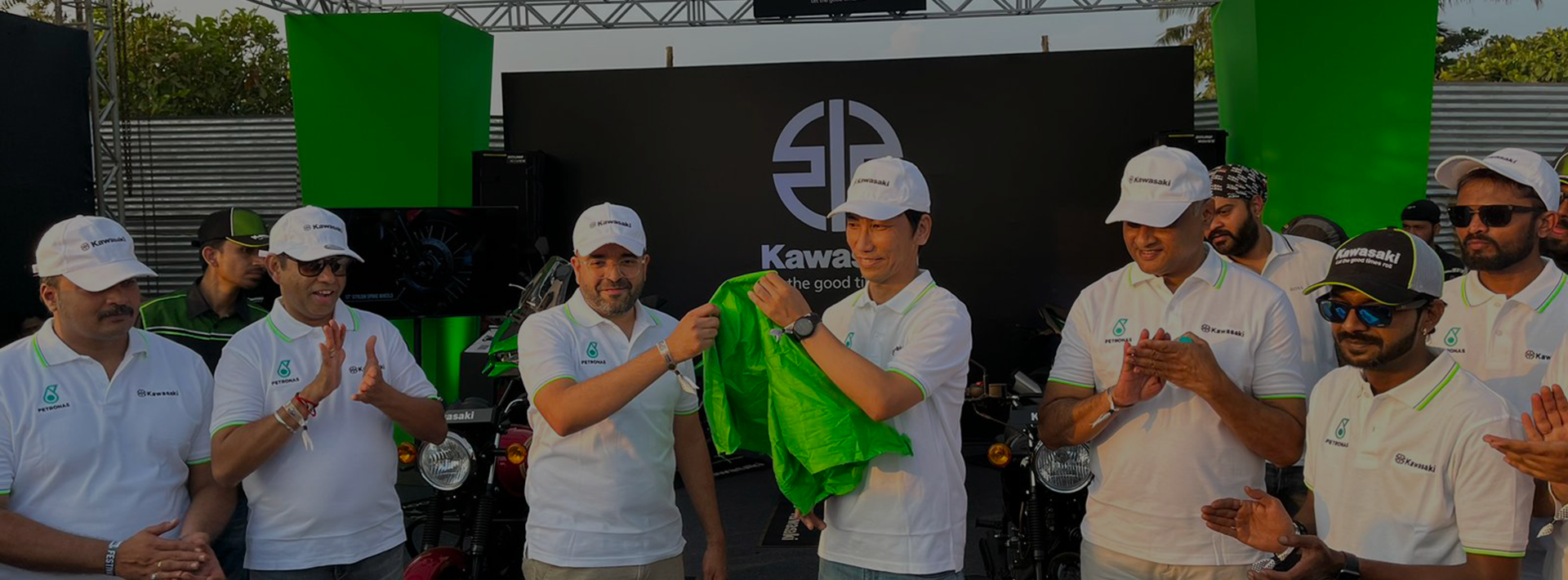 INDIA KAWASAKI MOTORS and PETRONAS Lubricants announce a new partnership for Lubricants INDIA KAWASAKI MOTORS and PETRONAS Lubricants announce a new partnership for Lubricants